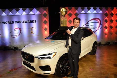 V­o­l­v­o­ ­X­C­6­0­ ­y­ı­l­ı­n­ ­o­t­o­m­o­b­i­l­i­ ­ö­d­ü­l­ü­n­ü­ ­k­a­z­a­n­d­ı­!­